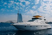 Rent Azimut 50 Candy yacht in Dubai - Image 2