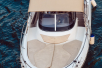Rent Key Largo 30 boat in Dubai - Image 2
