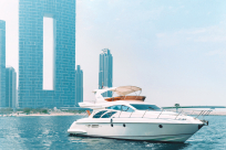 Rent Azimut 50 Monica yacht in Dubai - Image 2