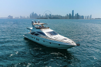 Rent Azimut 62 Lucky Star yacht in Dubai - Image 2